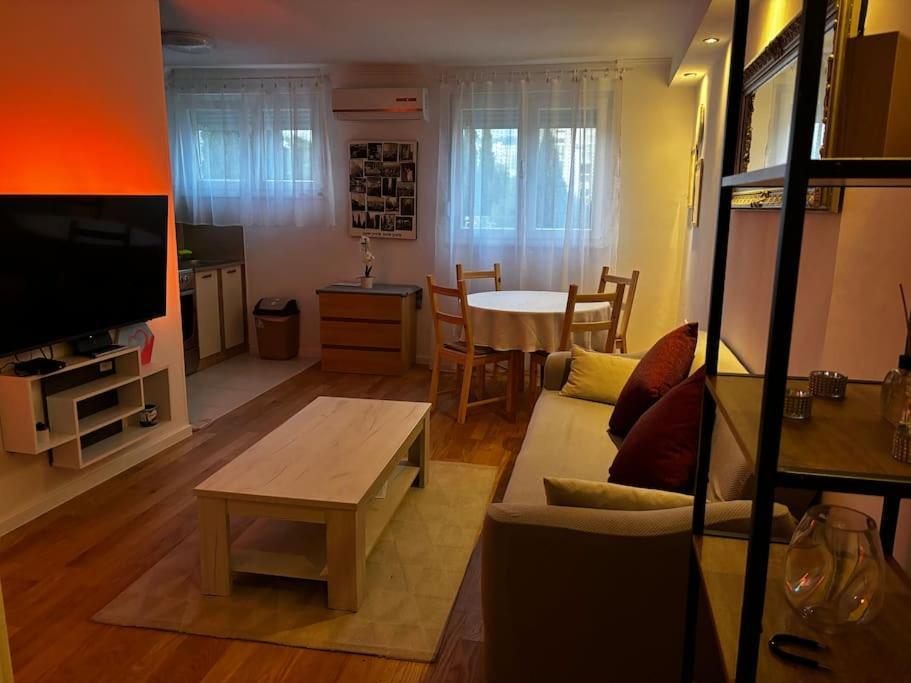 Apartment Apartman Lokve